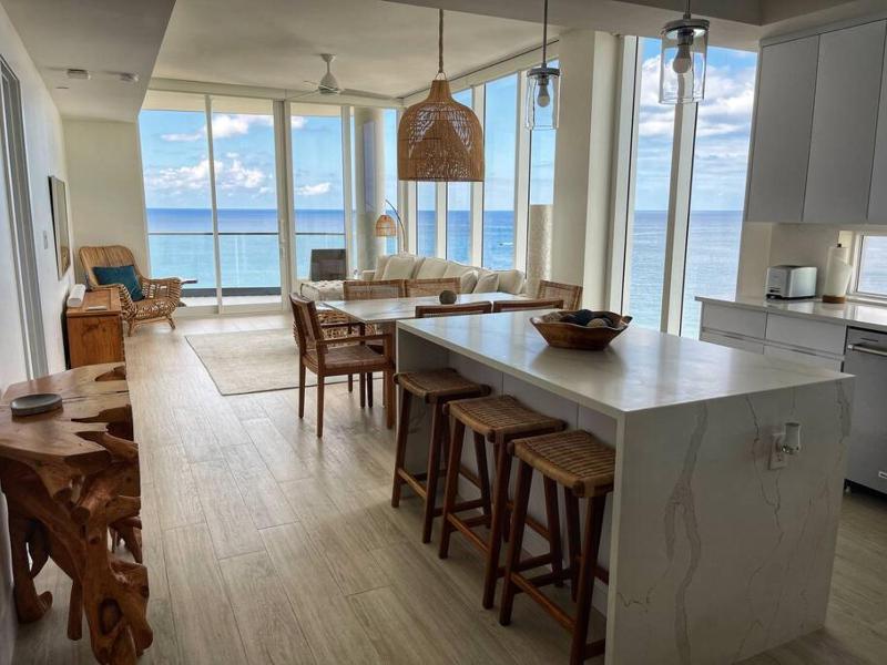 3-Bedroom Condo with ocean view - image 12