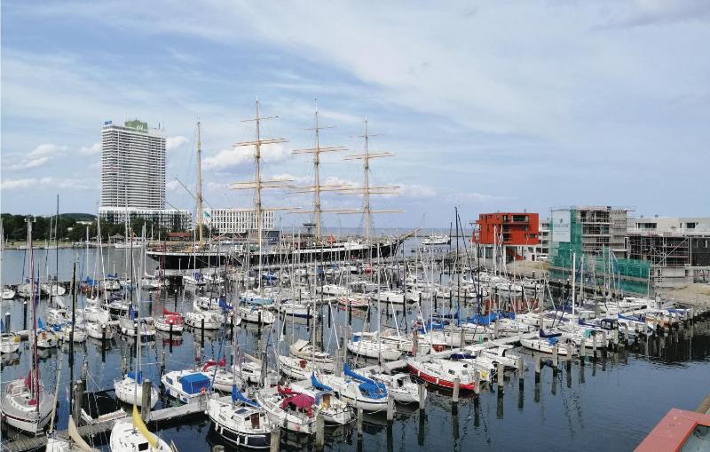 Four-Bedroom Apartment image 1