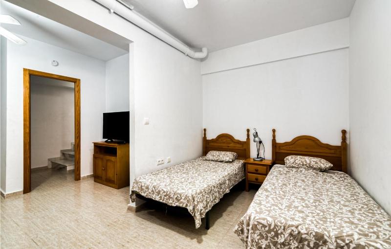 Beautiful Home In Santa Pola - image 10
