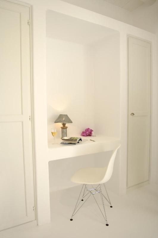 One-Bedroom Suite image 2