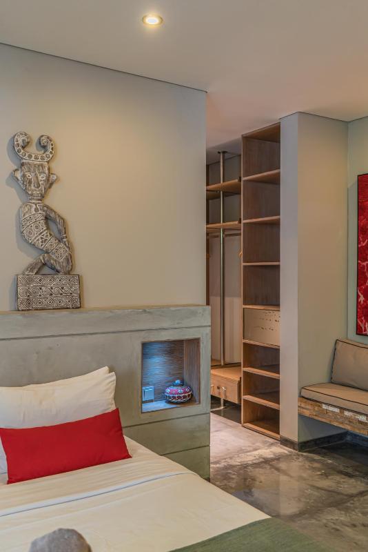 Villa Kala - Luxurious Art Designed Villa in Berawa - image 36