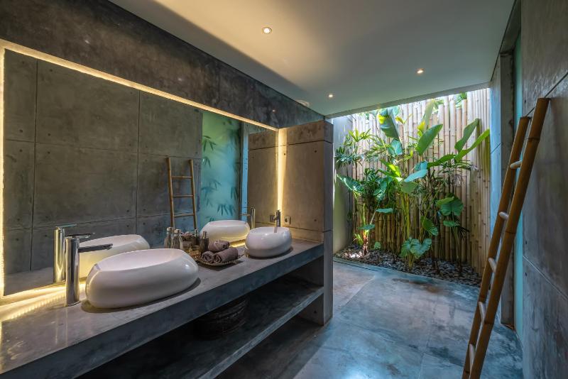 Villa Kala - Luxurious Art Designed Villa in Berawa - image 19