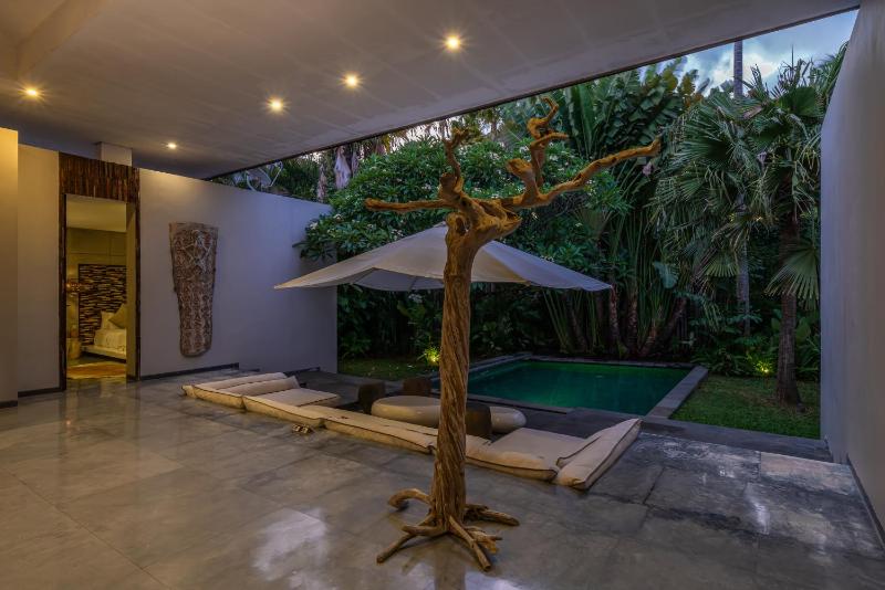 Villa Kala - Luxurious Art Designed Villa in Berawa - image 12