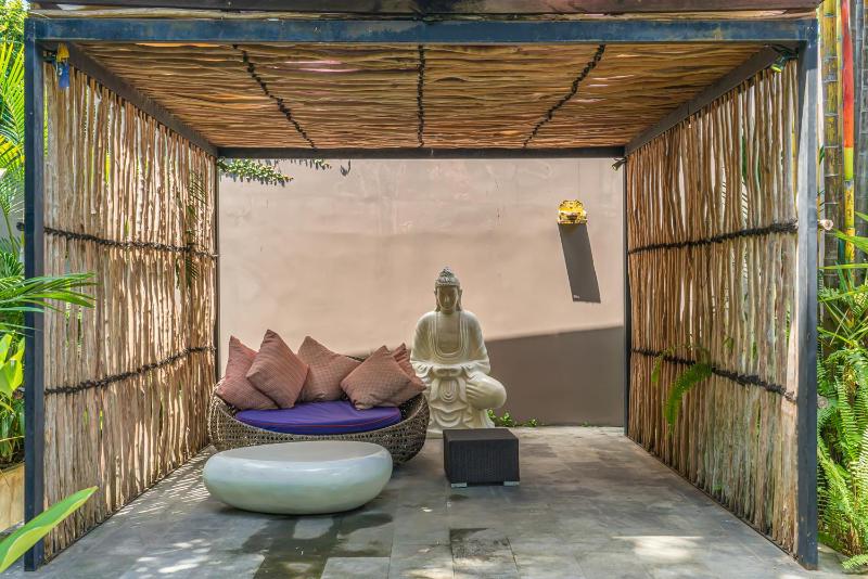 Villa Kala - Luxurious Art Designed Villa in Berawa - image 50