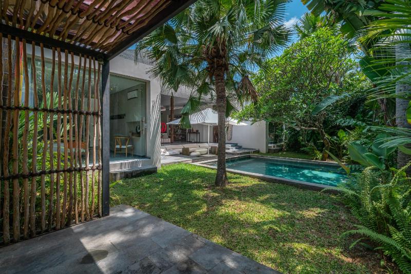 Villa Kala - Luxurious Art Designed Villa in Berawa - image 8