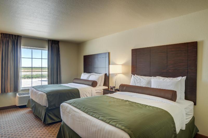 Deluxe Queen Room image 1