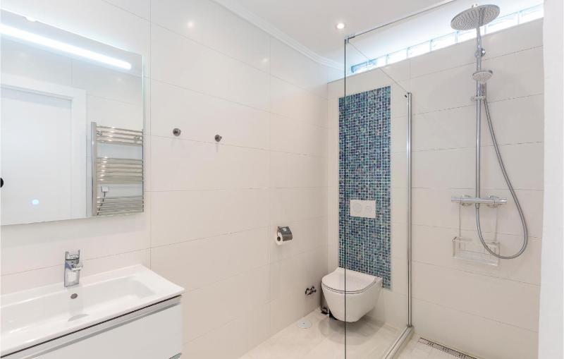 Beach Front Home In Las Lagunas De Mijas - image 30