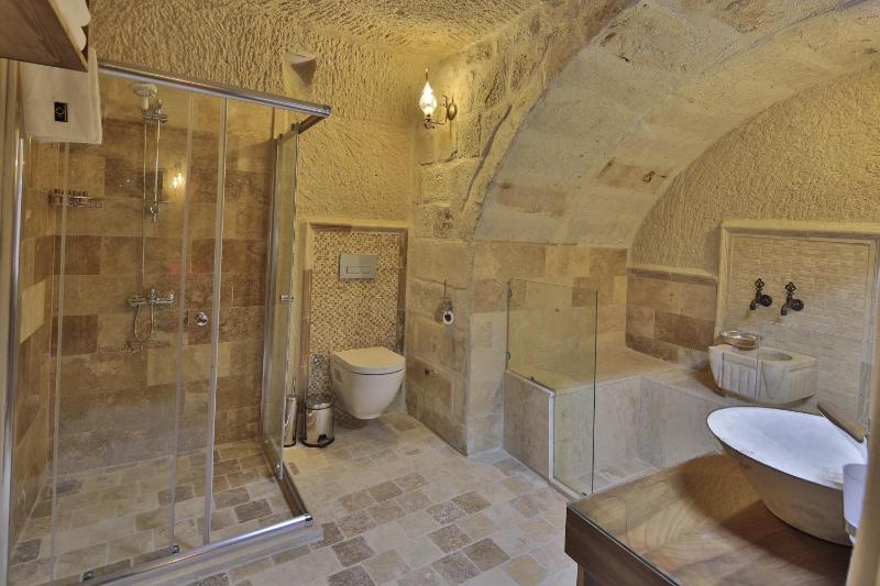 Standard Room image 2