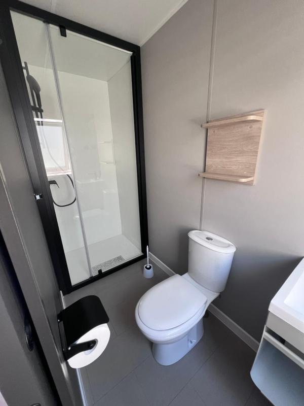 Mobile Home image 3