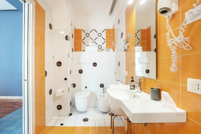 Double or Twin Room with Balcony image 3