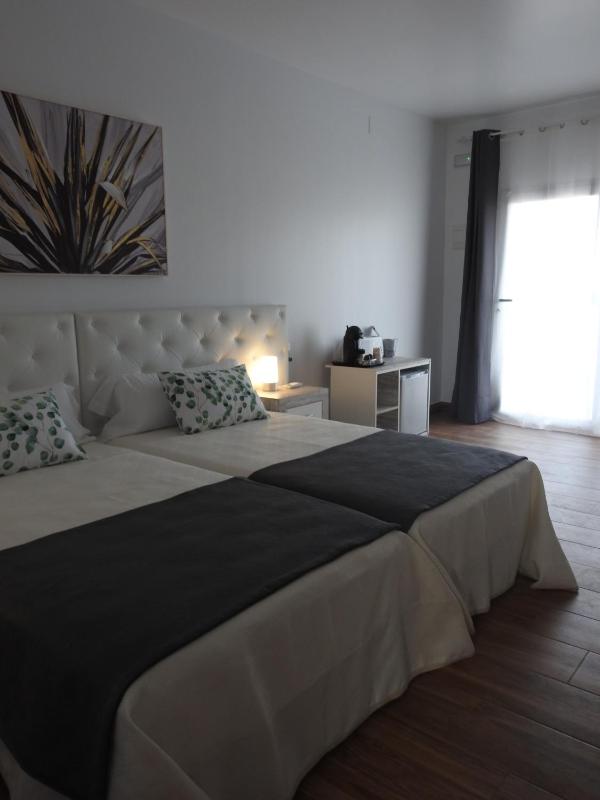 Sandra Rooms - image 30
