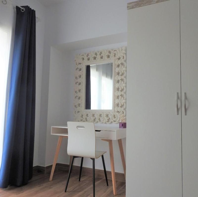 Sandra Rooms - image 39