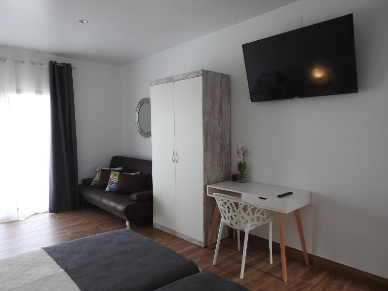 Sandra Rooms - image 29