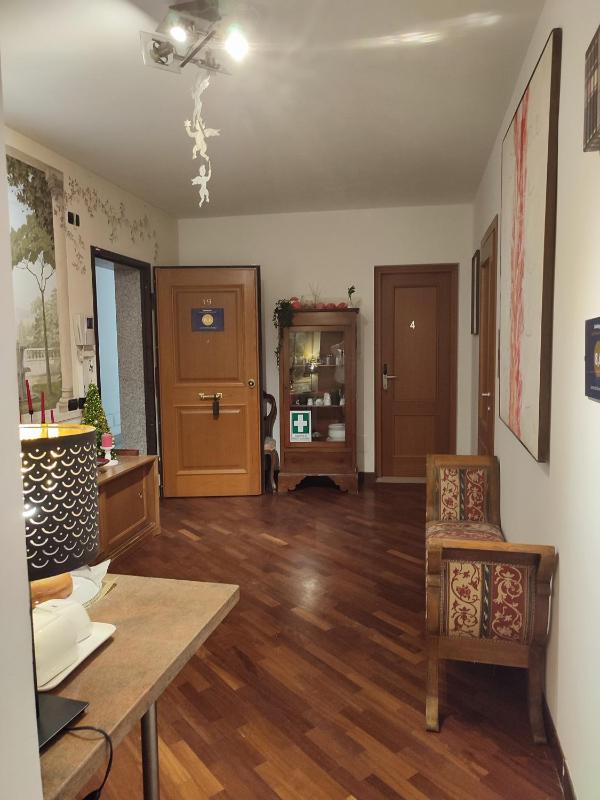 King Room with Balcony image 3