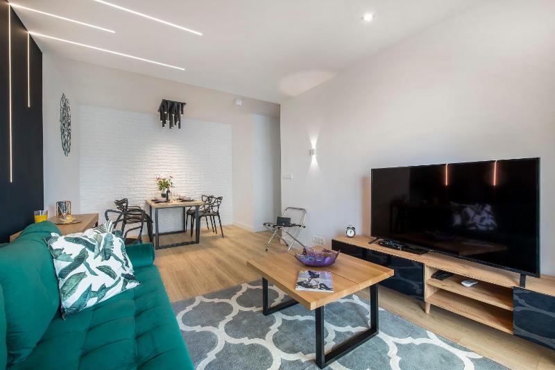 One-Bedroom Premium Apartment image 1