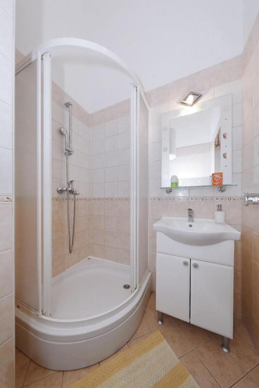 One-Bedroom Apartment image 3