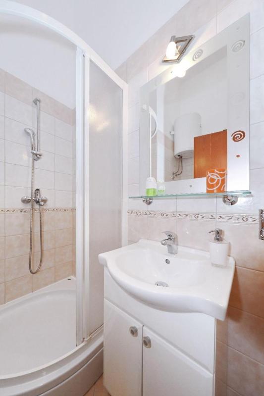 One-Bedroom Apartment image 2