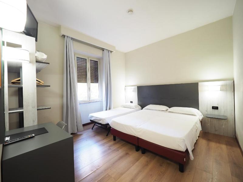 Triple Room image 4