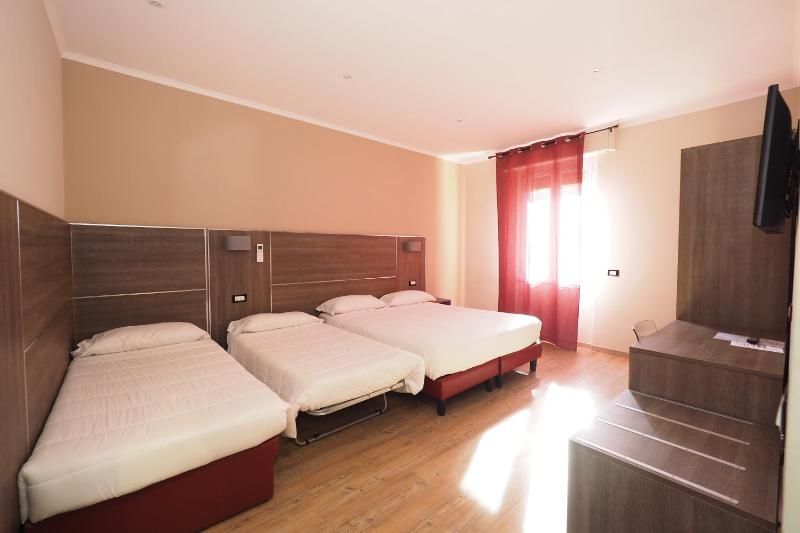 Triple Room image 1