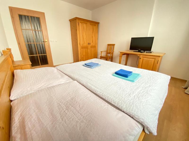 Deluxe Double Room image 1