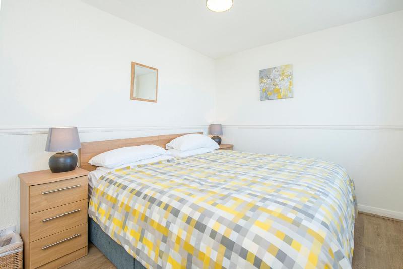 Ivy Tower House - image 34