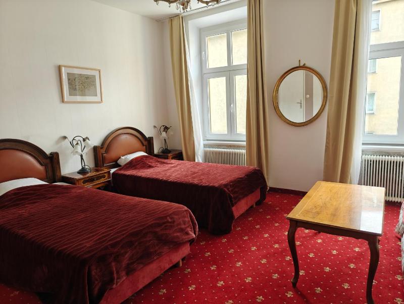 Hotel Viki - image 11