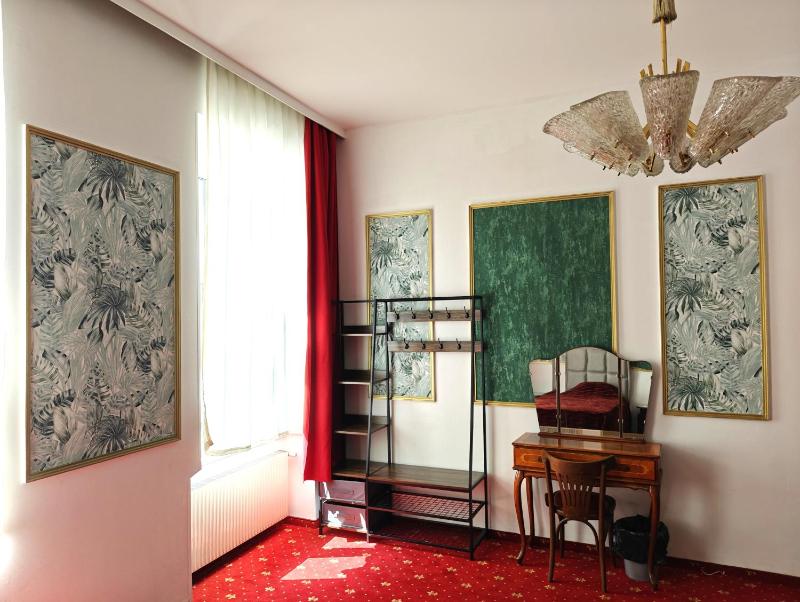 Hotel Viki - image 9