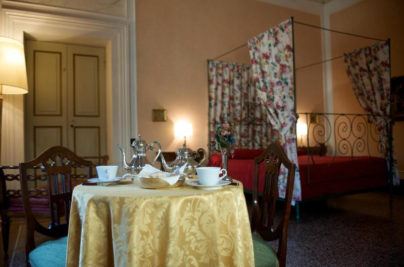 Palazzo Tucci Residenza d'epoca - image 25