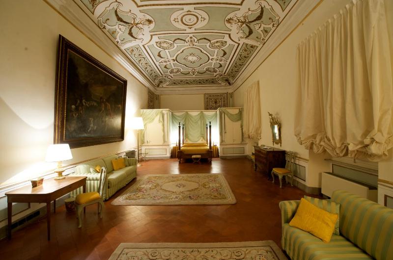 Suite (4 Adults) image 1