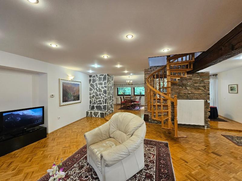 Two-Bedroom Apartment with Terrace image 3