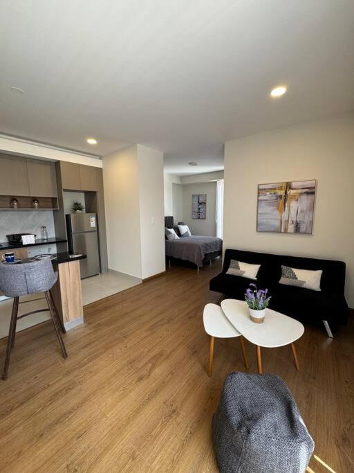 Elegante y Cómodo Departamento - image 6