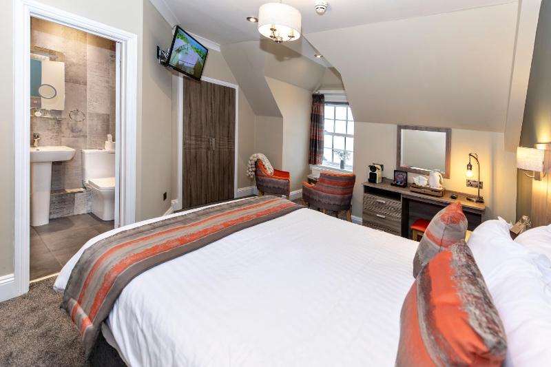 Standard Double Room image 4