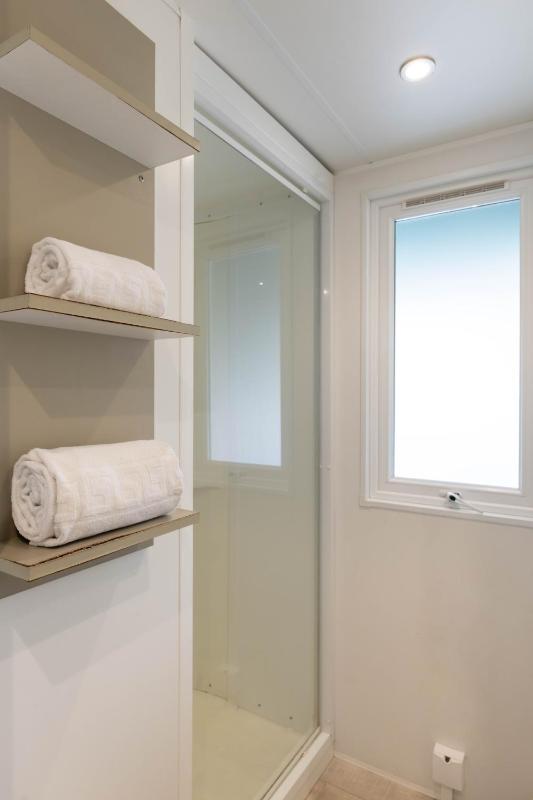 Mobile Home Comfort Four-Bedroom  image 4