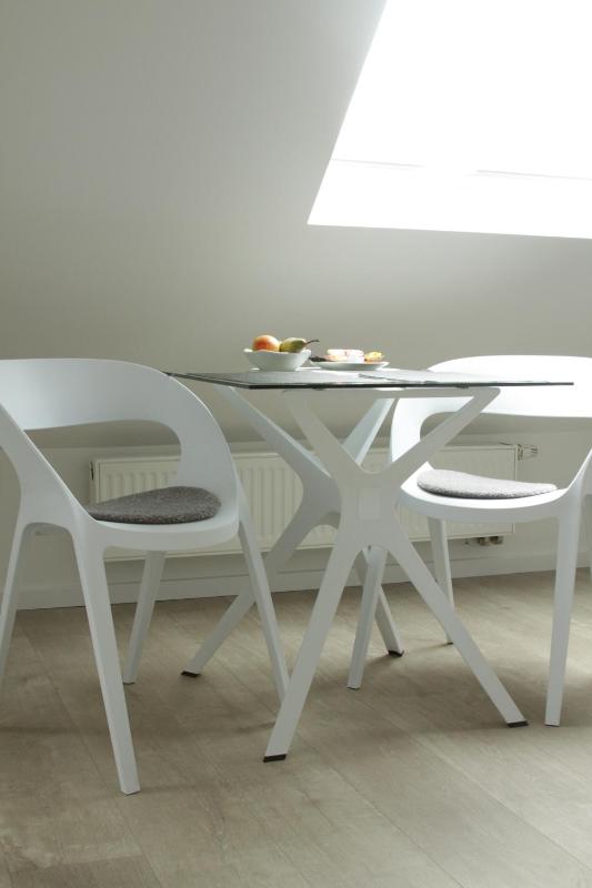 Single Room image 4