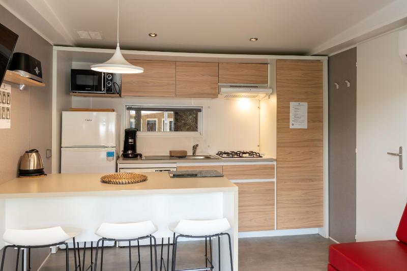 Mobile Comfort Two-Bedroom with Jacuzzi  image 2