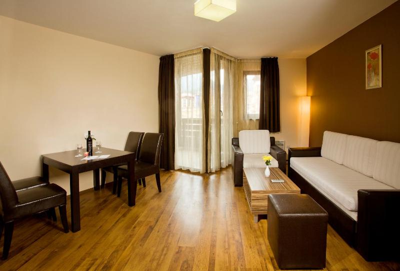 One-Bedroom Apartment image 3