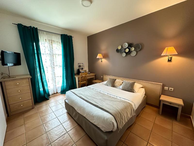 Double Room with Terrace image 1