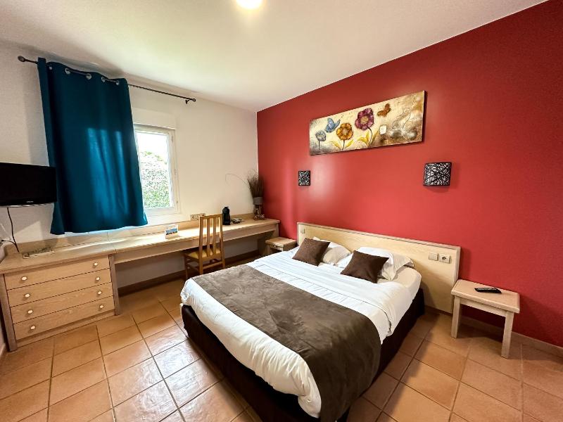 Twin or Double Room image 1