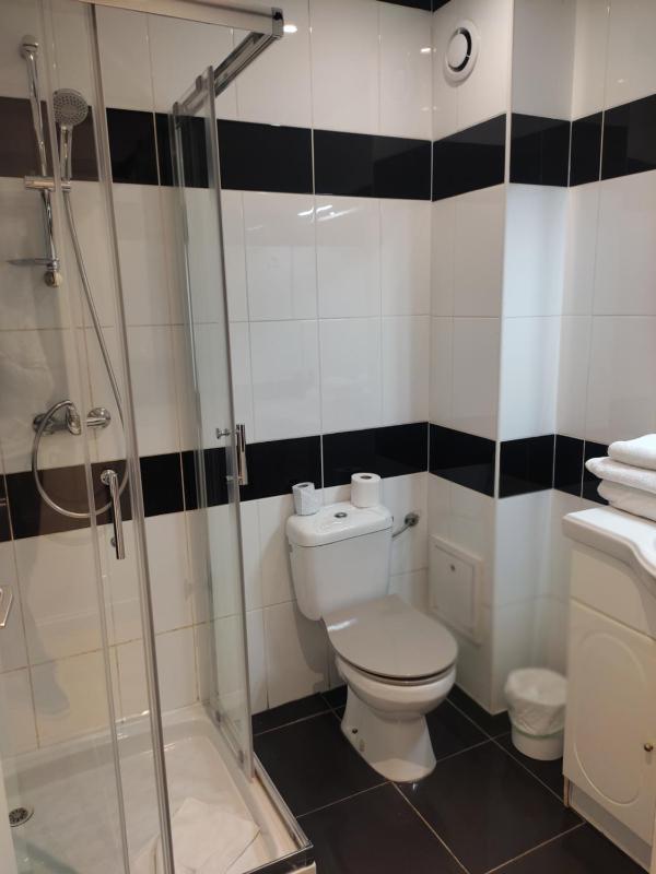 Double Room image 1