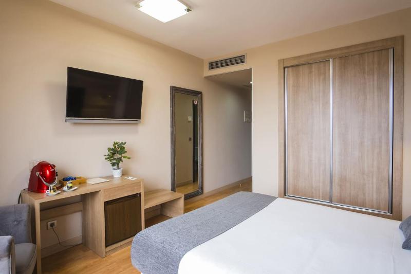 Premium Double Room image 1