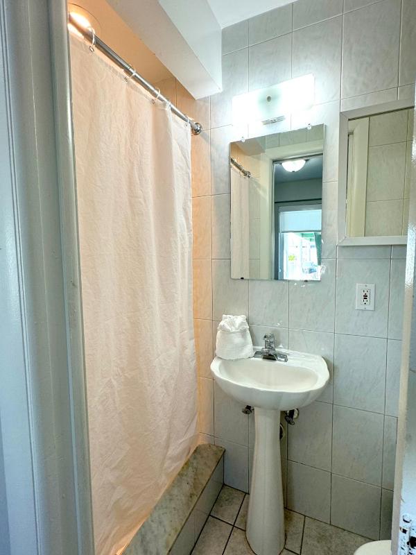 King Room image 2