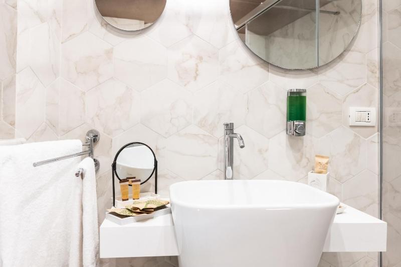 Deluxe Apartment image 2