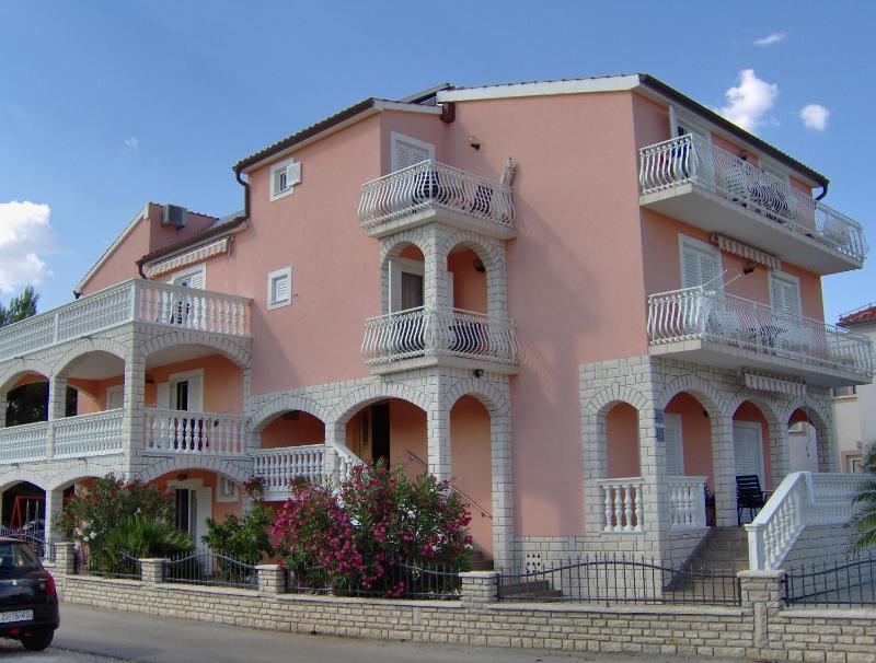 Apartments Tonimir - image 11
