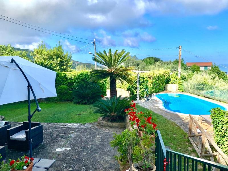 AMORE RENTALS - Villa The Stone on the Sea - image 20