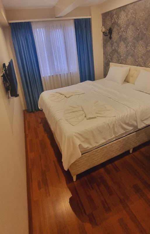 Standard Double Room image 2