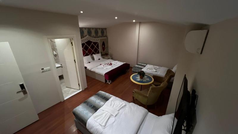 Quadruple Room with Sea View image 4