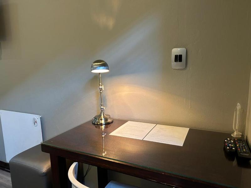 Crisp Guest Rooms - image 11