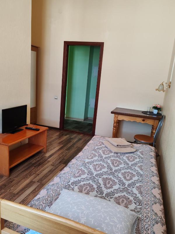 Single Room image 4