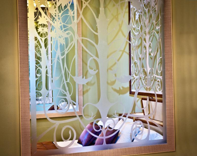 Deluxe Double or Twin Room with Spa Access image 3