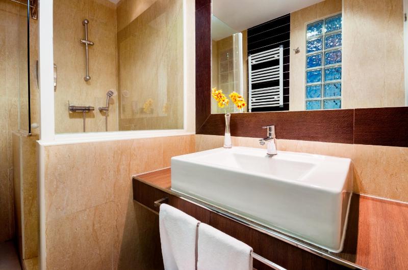 Triple Room image 4